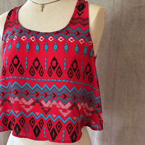 ❤️🔥5/20$ CHARLOTTE RUSSE💫Women’s Red Printed Flowy Crop Tank Blouse - Picture 6 of 10